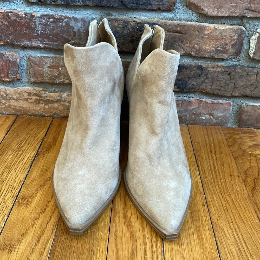 NWOT Steve Madden Camryn Boot
